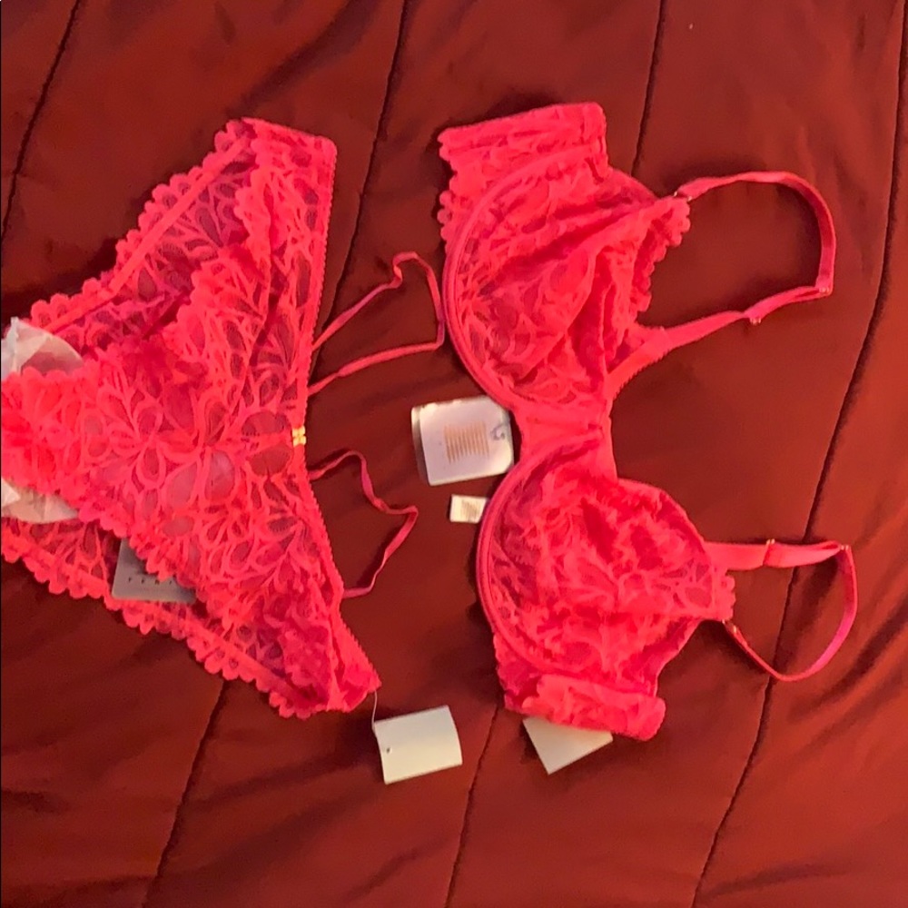 FENTY hot pink two piece lingerie😍